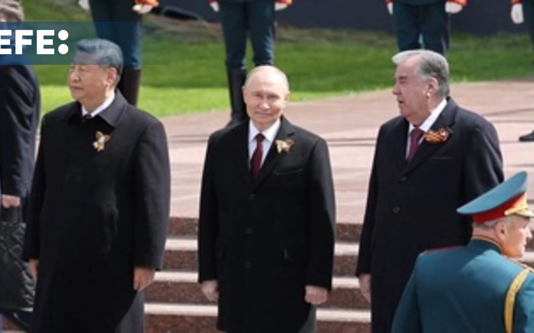 Vladímir Putin promete seguir combatiendo el nazismo en el 80 aniversario de victoria sobre Hitler