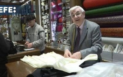 Mancinelli, el sastre que viste a los papas, prepara su próxima creación