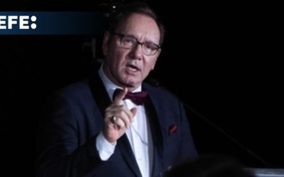 Kevin Spacey se compara con Kirk Douglas, perseguido en la caza de brujas de McCarthy