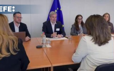 Clavijo pide a Bruselas tener en cuenta la «especificidad» de Canarias en sus políticas