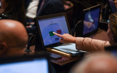 Senado argentino rechaza proyecto que podía impedir una candidatura de Cristina Fernández