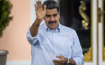 El chavismo incita con promesas a votar frente a llamados de opositores a la abstención