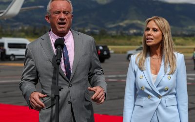 Robert Kennedy Jr. «contento» de asistir a la investidura de su «amigo» Noboa en Ecuador