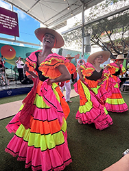 ﻿‘Las mulatas de la salsa’