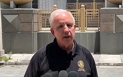 ﻿Visitó la prisión del downtown de Miami. ﻿‘No hay abusos en centro de detención’, asegura el congresista Carlos Giménez