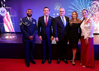Embajador Kevin Marino ofreció la cena. Con los platillos ‘Esquinita de La Calle Ocho’ se festejó la independencia de EE.UU. en Panamá