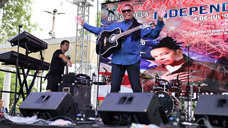 ﻿Amaury ‘encendió’ la rumba del 4 de Julio en el parque José Martí