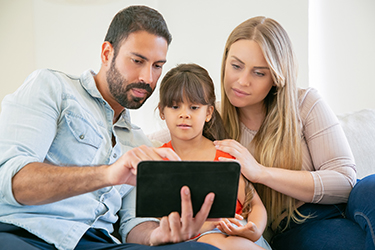 ﻿¿Tus hijos hablan con la IA? Hay 10 cosas que deben saber