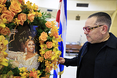 ﻿Cubanos en EE.UU. celebran a  Celia Cruz como una ‘diosa’ que ‘triunfó ante el comunismo’