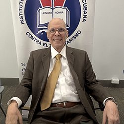 En el lanzamiento de su nuevo libro. ‘Hay que instaurar de nuevo la independencia en Cuba’: Dr. Pedro Roig  