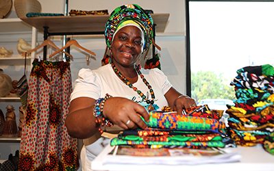 Artistas de Colombia se lucen en la Expo Artesano del Doral