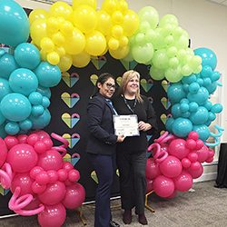 Early Learning Coalition de Osceola entrega Certificado de Reconocimiento a Lincoln-Martí