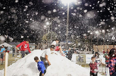 El parque de la nieve hizo revivir a los niños la magia de la Navidad