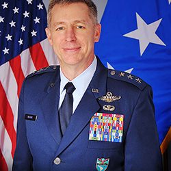 A Pettus le preocupa la seguridad en Iberoamérica. Un veterano de ‘mil batallas’ asume la dirección general del Comando Sur de los EE.UU.