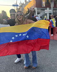 Tras la salida del poder de Maduro. Grandiosa fiesta de la libertad en ‘El Arepazo’ de la ciudad de Doral