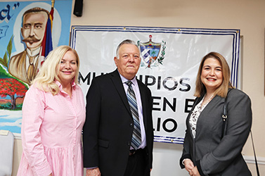 Juramentación de presidente de los municipios. ‘Hay que fundar y reagrupar partidos políticos en Cuba’