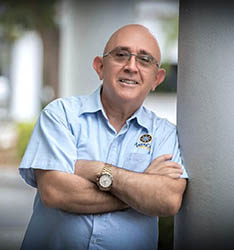 Fabio Andrade, comisionado en Weston. LIBRE le ha dado apoyo a las comunidades latinas en la Florida