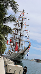 Ancló en la bahía Biscayne. ‘La joya’ de la Marina peruana llegó a Miami a estrechar vínculos latinos