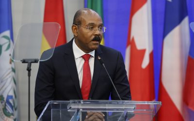 Mandatario de Antigua y Barbuda pide no atacar a comunidad rastafari, tras doble asesinato