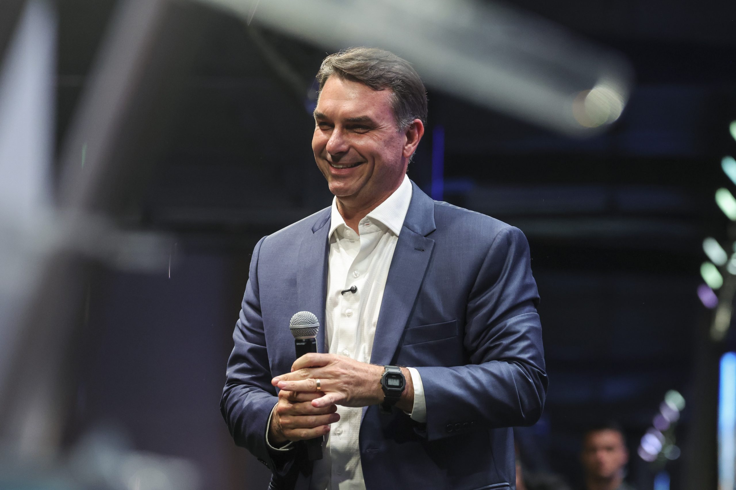 Bolsonaro dice que el mejor ajuste fiscal que Brasil puede hacer es sacar a Lula del poder