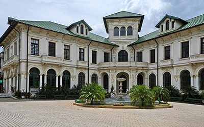 EL COLEGIO TRELLES Y LA HISTORIA DE SU CASONA
